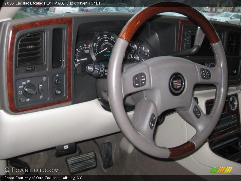 Black Raven / Shale 2005 Cadillac Escalade EXT AWD