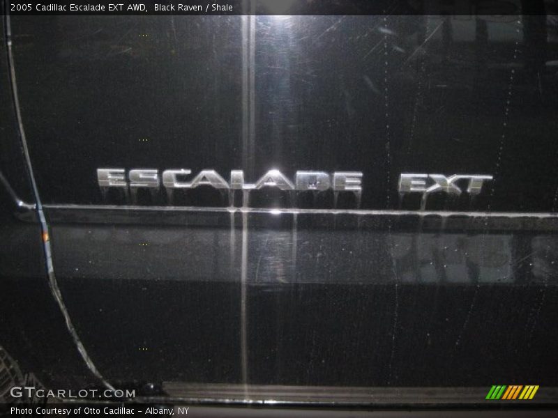 Black Raven / Shale 2005 Cadillac Escalade EXT AWD