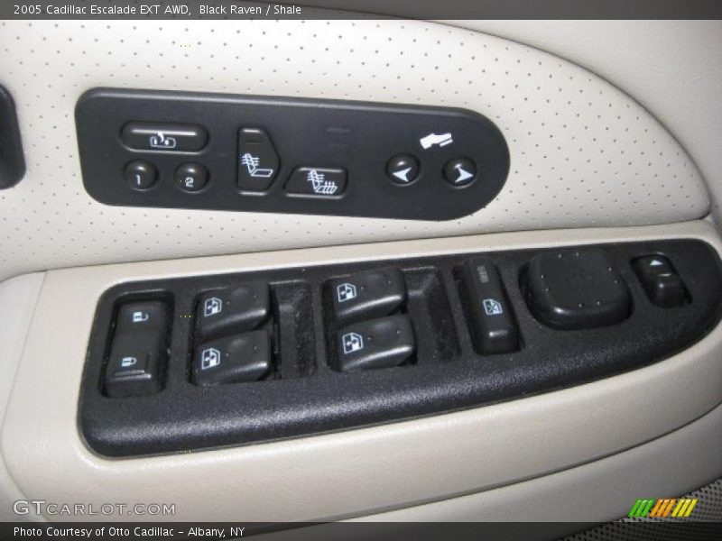 Black Raven / Shale 2005 Cadillac Escalade EXT AWD