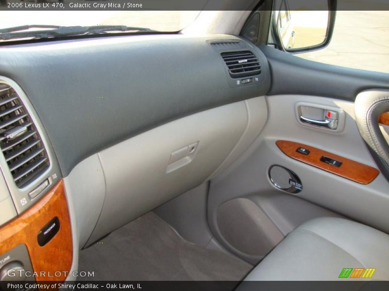 Galactic Gray Mica / Stone 2006 Lexus LX 470
