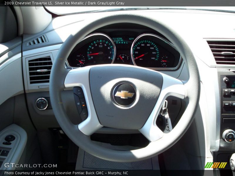 Silver Ice Metallic / Dark Gray/Light Gray 2009 Chevrolet Traverse LS