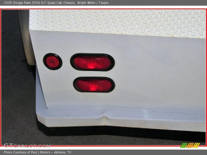 Bright White / Taupe 2005 Dodge Ram 3500 SLT Quad Cab Chassis