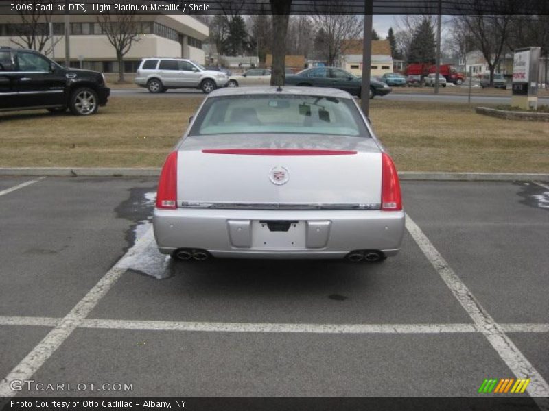 Light Platinum Metallic / Shale 2006 Cadillac DTS