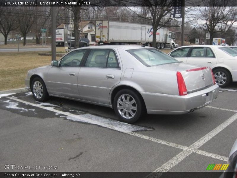 Light Platinum Metallic / Shale 2006 Cadillac DTS