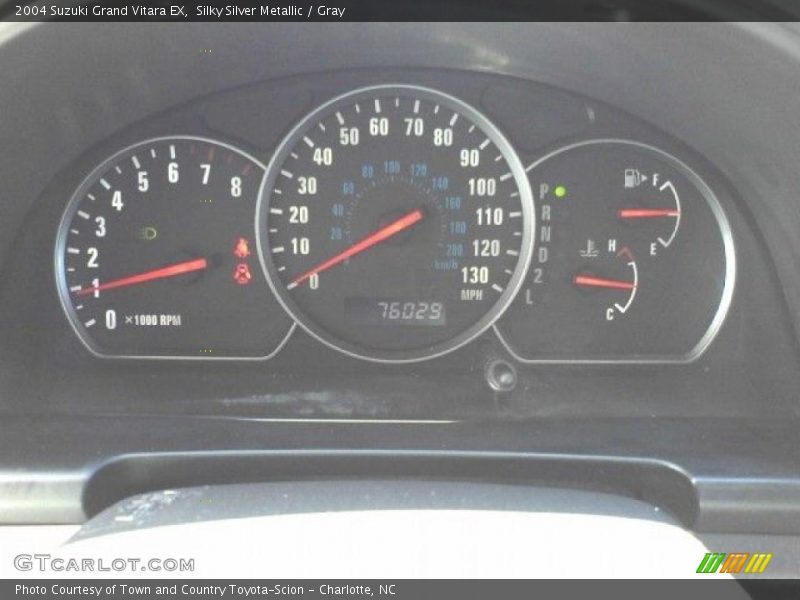 Silky Silver Metallic / Gray 2004 Suzuki Grand Vitara EX