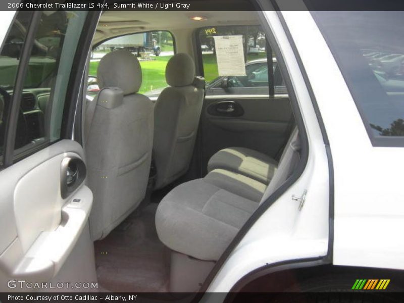 Summit White / Light Gray 2006 Chevrolet TrailBlazer LS 4x4