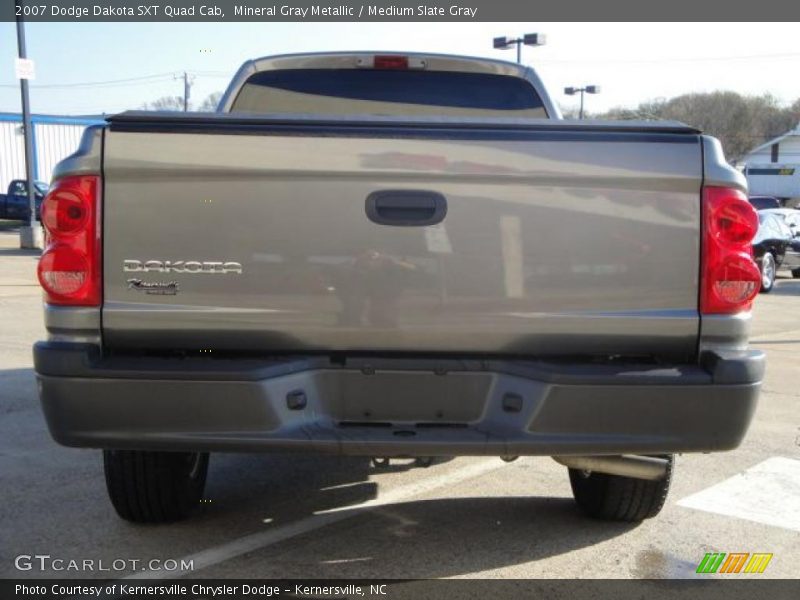 Mineral Gray Metallic / Medium Slate Gray 2007 Dodge Dakota SXT Quad Cab