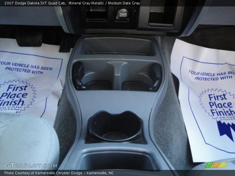 Mineral Gray Metallic / Medium Slate Gray 2007 Dodge Dakota SXT Quad Cab