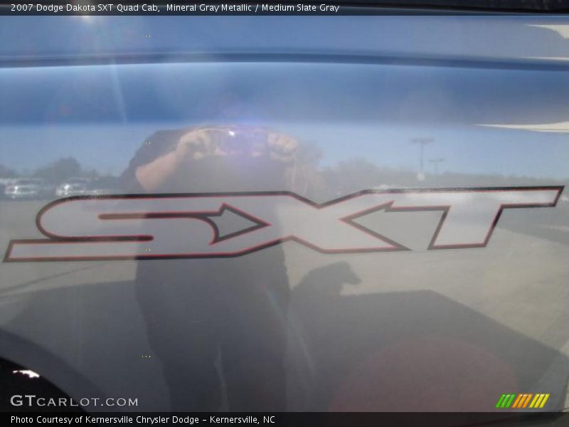 Mineral Gray Metallic / Medium Slate Gray 2007 Dodge Dakota SXT Quad Cab