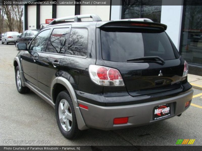 Labrador Black Pearl / Charcoal 2003 Mitsubishi Outlander XLS 4WD