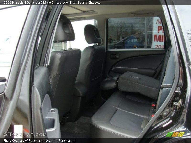 Labrador Black Pearl / Charcoal 2003 Mitsubishi Outlander XLS 4WD