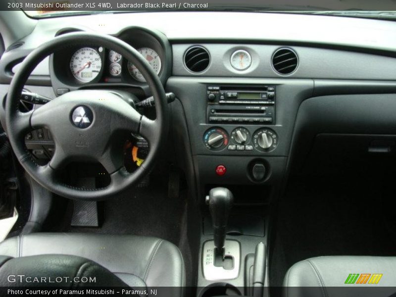 Labrador Black Pearl / Charcoal 2003 Mitsubishi Outlander XLS 4WD