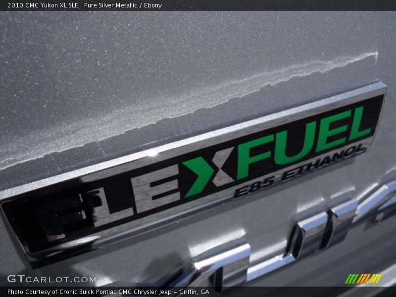 Pure Silver Metallic / Ebony 2010 GMC Yukon XL SLE