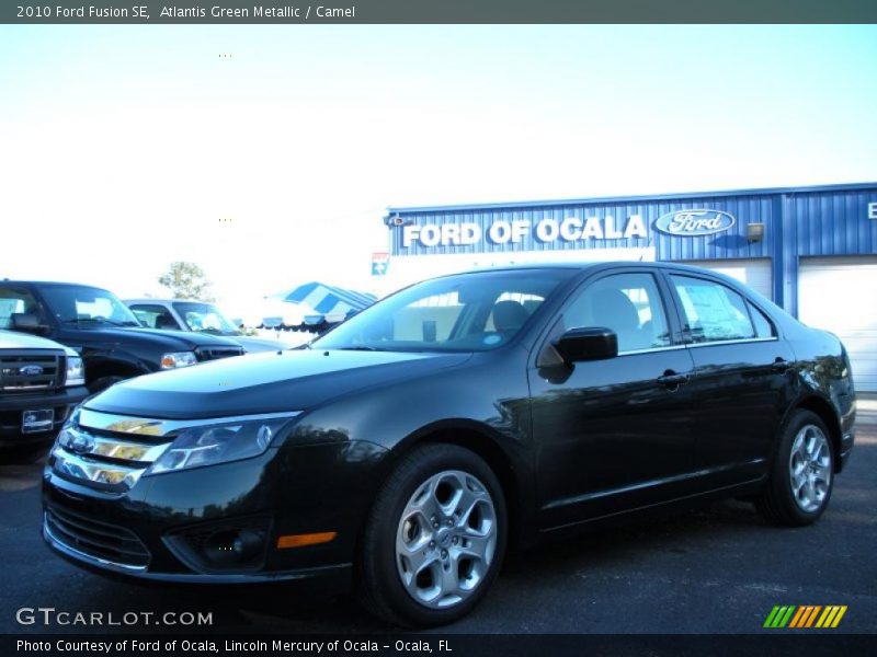 Atlantis Green Metallic / Camel 2010 Ford Fusion SE