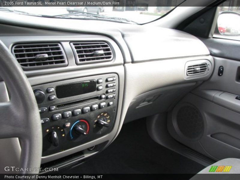Merlot Pearl Clearcoat / Medium/Dark Flint 2005 Ford Taurus SE