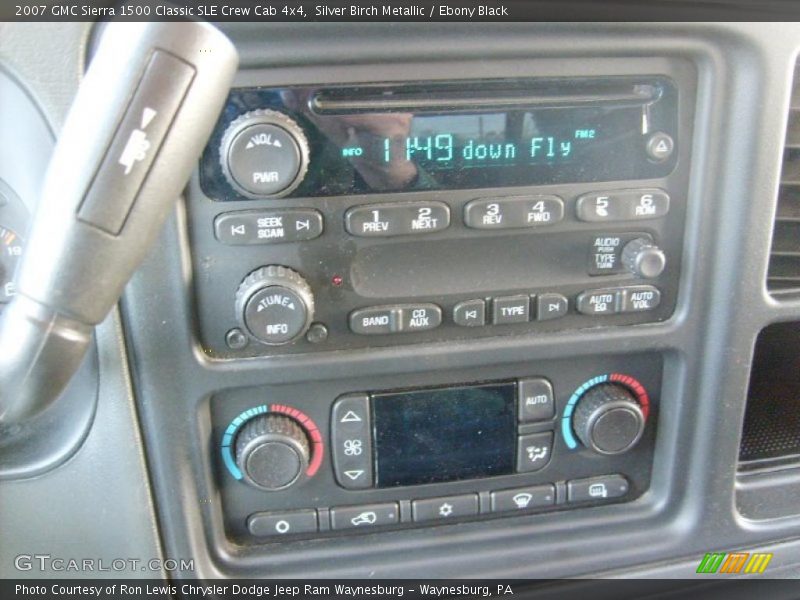 Silver Birch Metallic / Ebony Black 2007 GMC Sierra 1500 Classic SLE Crew Cab 4x4