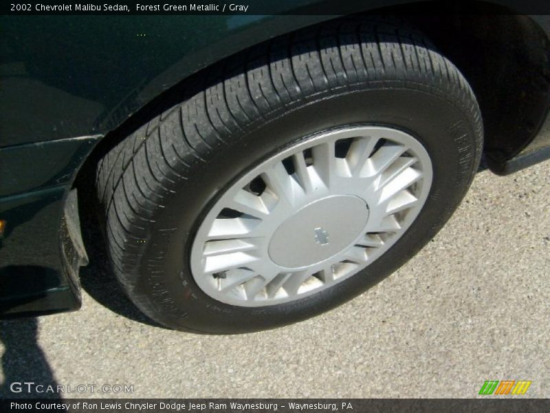 Forest Green Metallic / Gray 2002 Chevrolet Malibu Sedan