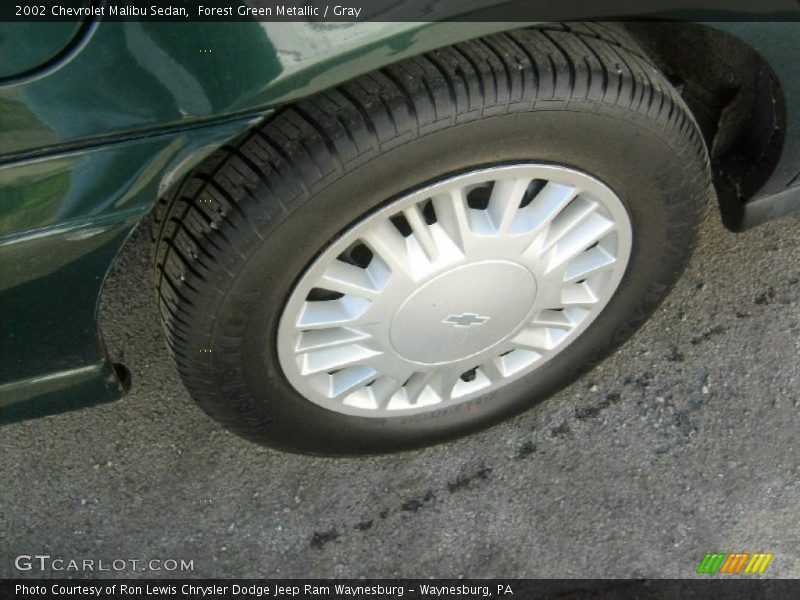 Forest Green Metallic / Gray 2002 Chevrolet Malibu Sedan