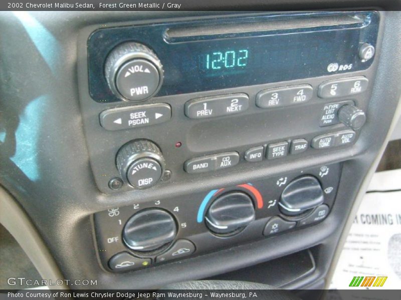 Forest Green Metallic / Gray 2002 Chevrolet Malibu Sedan