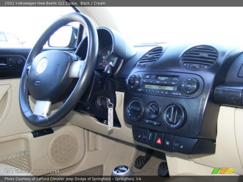 Black / Cream 2001 Volkswagen New Beetle GLS Coupe