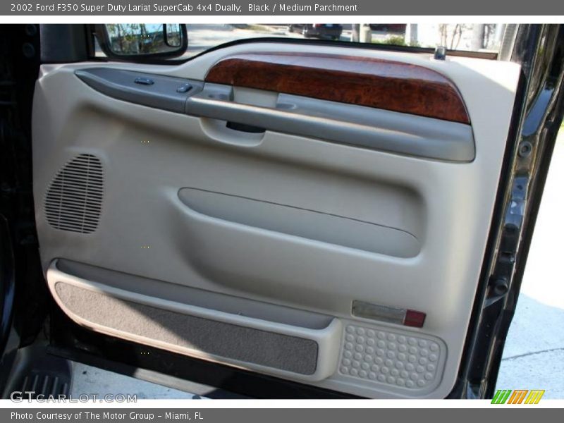 Black / Medium Parchment 2002 Ford F350 Super Duty Lariat SuperCab 4x4 Dually