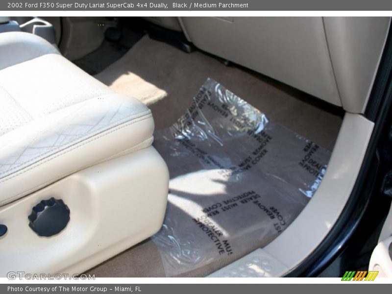 Black / Medium Parchment 2002 Ford F350 Super Duty Lariat SuperCab 4x4 Dually