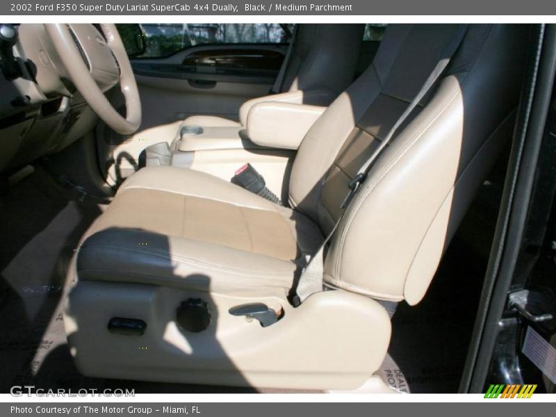 Black / Medium Parchment 2002 Ford F350 Super Duty Lariat SuperCab 4x4 Dually