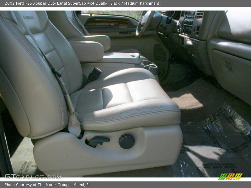 Black / Medium Parchment 2002 Ford F350 Super Duty Lariat SuperCab 4x4 Dually