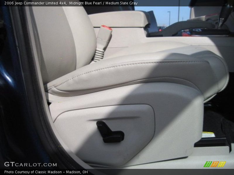 Midnight Blue Pearl / Medium Slate Gray 2006 Jeep Commander Limited 4x4