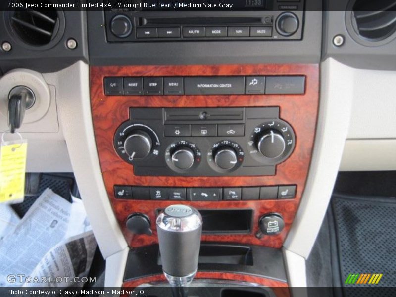 Midnight Blue Pearl / Medium Slate Gray 2006 Jeep Commander Limited 4x4