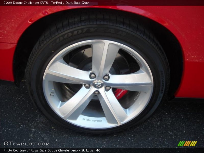 TorRed / Dark Slate Gray 2009 Dodge Challenger SRT8