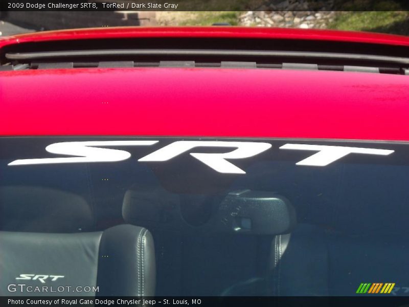 TorRed / Dark Slate Gray 2009 Dodge Challenger SRT8