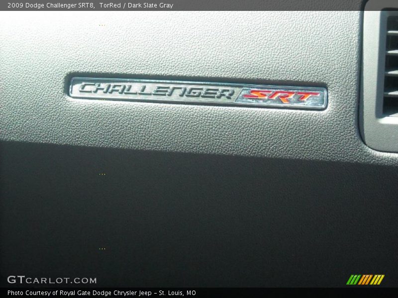 TorRed / Dark Slate Gray 2009 Dodge Challenger SRT8