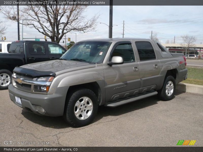 Light Pewter Metallic / Graphite 2002 Chevrolet Avalanche Z71 4x4