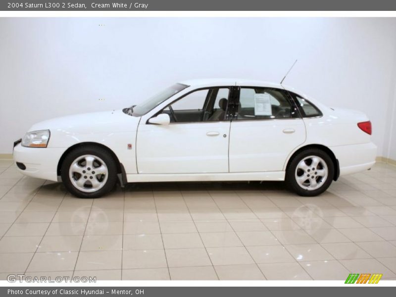 Cream White / Gray 2004 Saturn L300 2 Sedan