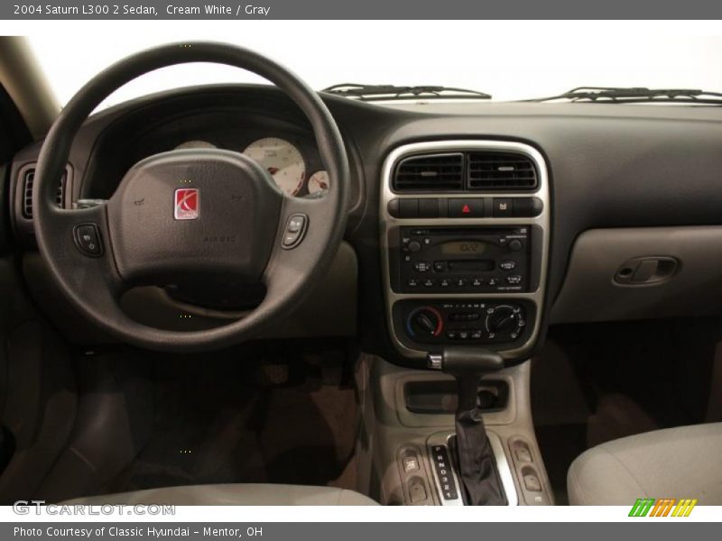 Cream White / Gray 2004 Saturn L300 2 Sedan