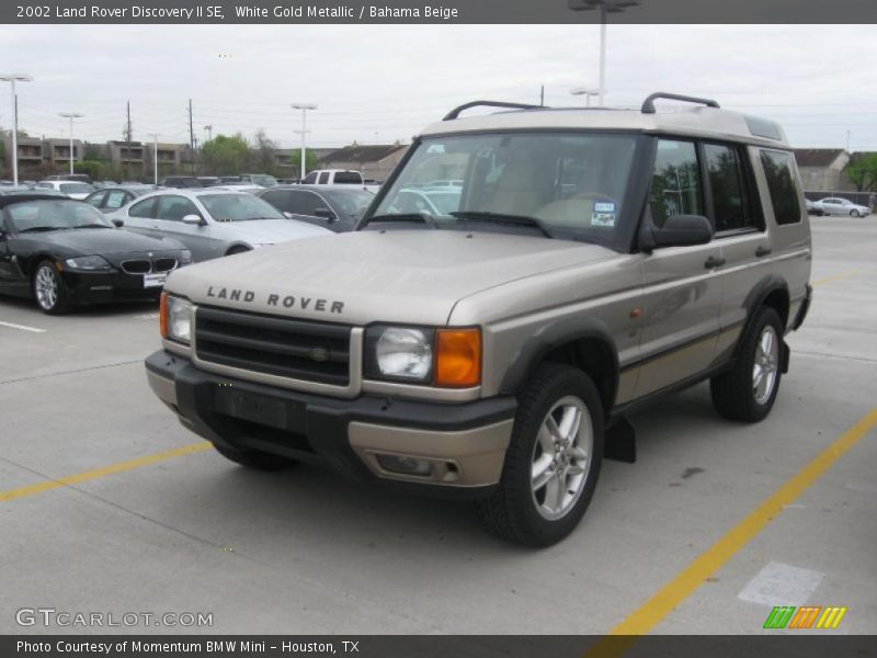 White Gold Metallic / Bahama Beige 2002 Land Rover Discovery II SE