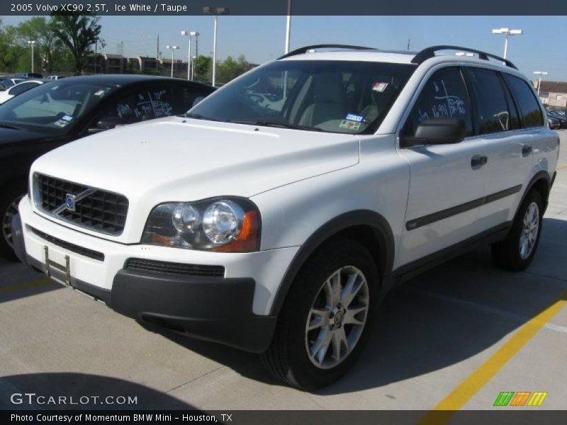 Ice White / Taupe 2005 Volvo XC90 2.5T