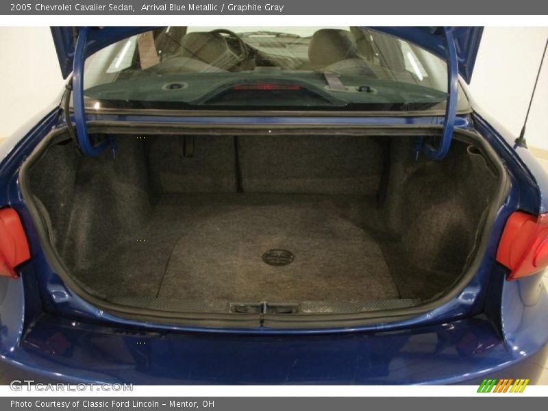 Arrival Blue Metallic / Graphite Gray 2005 Chevrolet Cavalier Sedan
