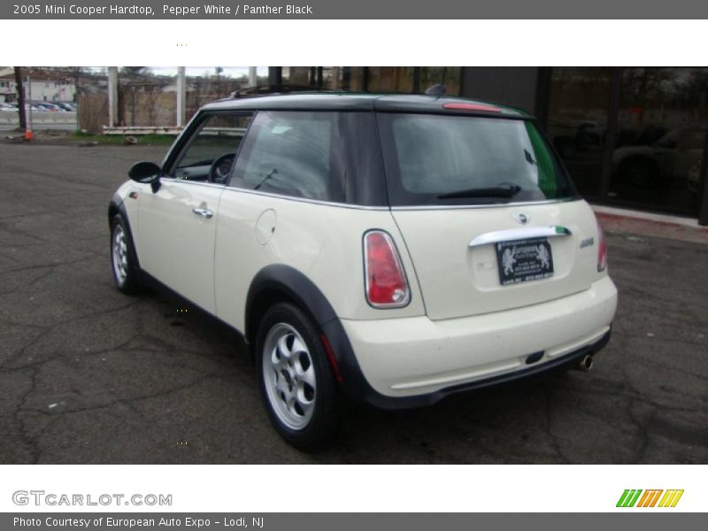 Pepper White / Panther Black 2005 Mini Cooper Hardtop