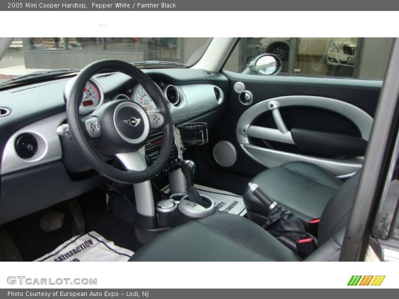 Pepper White / Panther Black 2005 Mini Cooper Hardtop