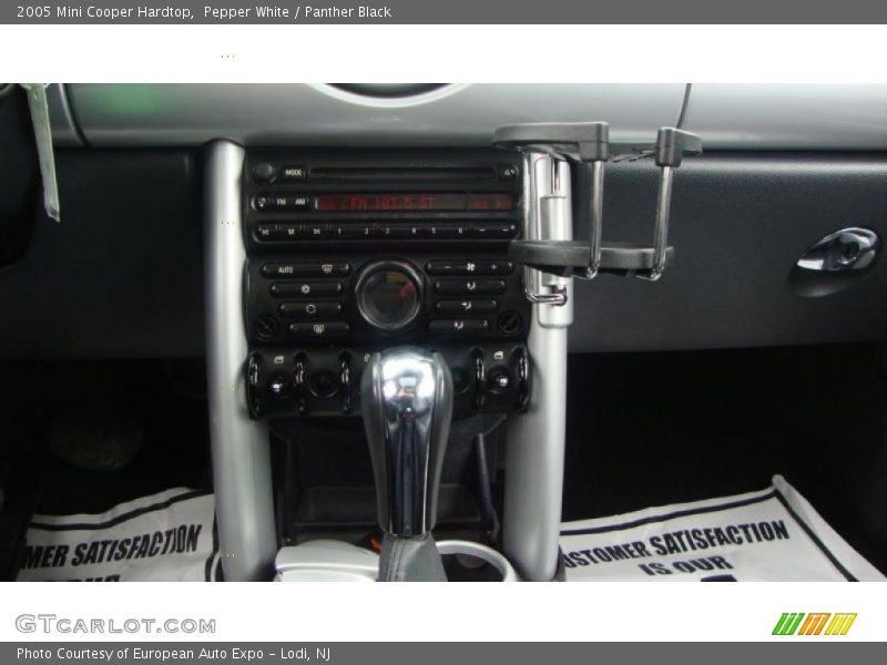 Pepper White / Panther Black 2005 Mini Cooper Hardtop