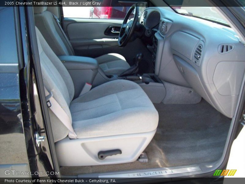 Black / Light Gray 2005 Chevrolet TrailBlazer LS 4x4