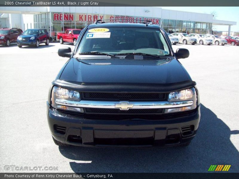 Black / Light Gray 2005 Chevrolet TrailBlazer LS 4x4