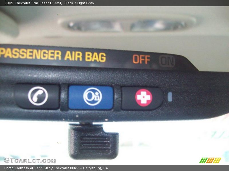 Black / Light Gray 2005 Chevrolet TrailBlazer LS 4x4