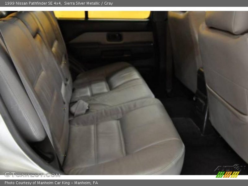 Sierra Silver Metallic / Gray 1999 Nissan Pathfinder SE 4x4