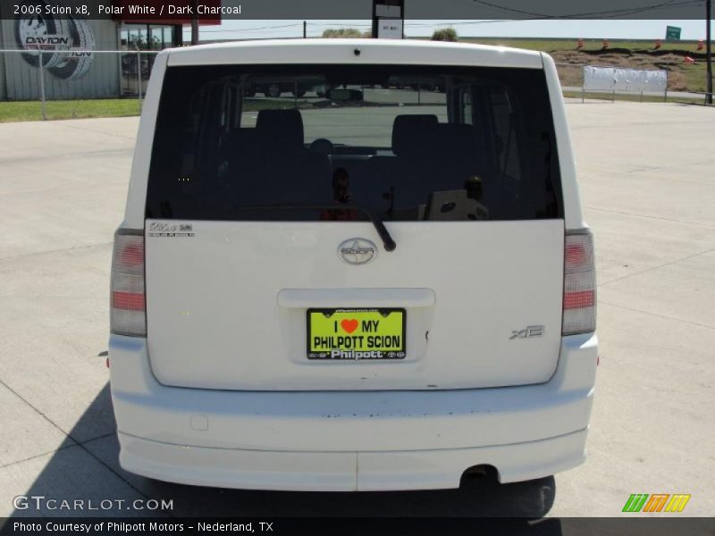 Polar White / Dark Charcoal 2006 Scion xB