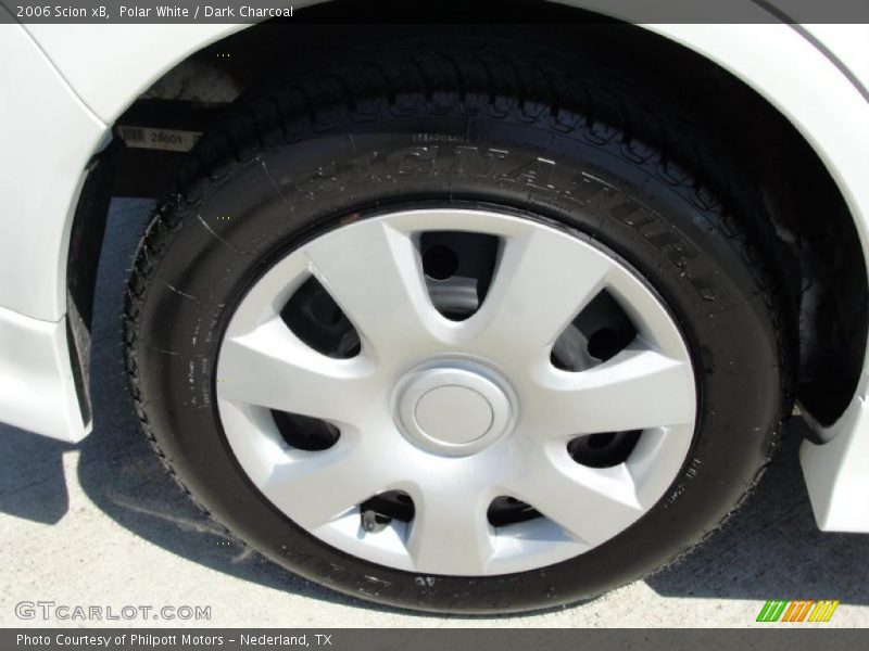 Polar White / Dark Charcoal 2006 Scion xB