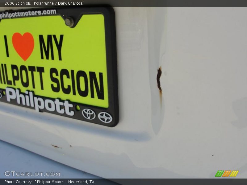 Polar White / Dark Charcoal 2006 Scion xB
