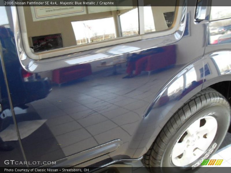 Majestic Blue Metallic / Graphite 2006 Nissan Pathfinder SE 4x4